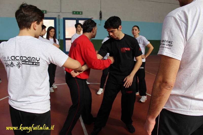 Kung Fu Academy di Sifu Mezzone Scuola di Wing Chun Difesa Personale Ving Tjun Tsun Caserta Frosinone San Severo Foggia Corato (1)